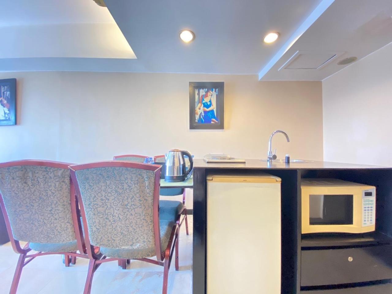 Gorgeous & Classic 2br At Braga Walk By Travelio * Bandung